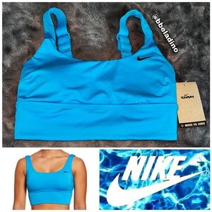 NIKE - Women’s Essential Scoopneck Midkini Swim Bikini Top - SMALL